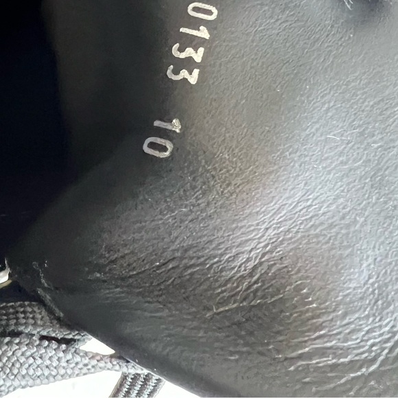 Louis Vuitton sneakers LV size 10 - Picture 5 of 15